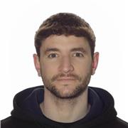 Profesor de Educación Primaria y titulado en la EOI de Zaragoza con el C1 de Inglés